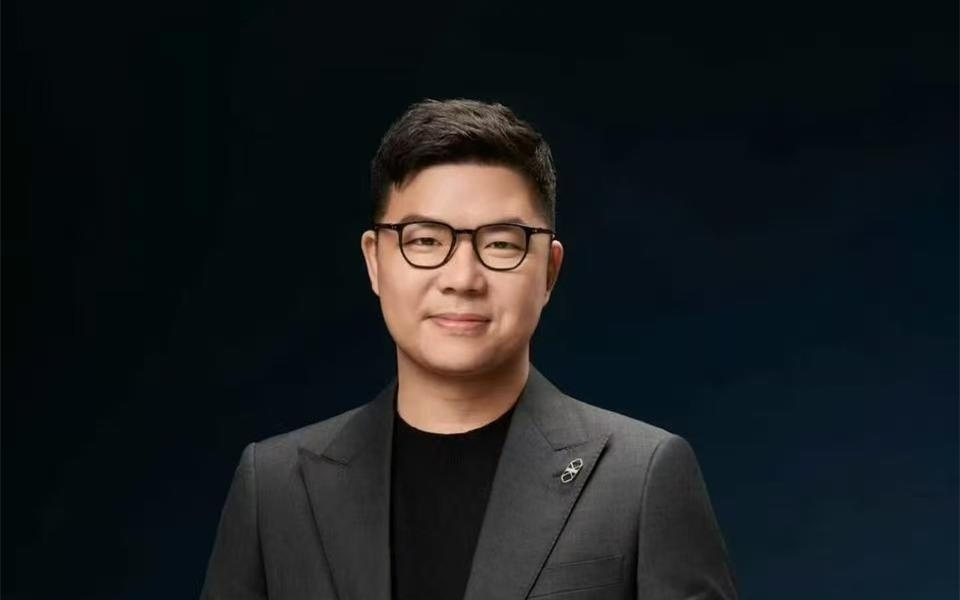 原比亚迪16年“老将”赵长江官宣加入智界，任智界汽车执行董事及执行副总裁