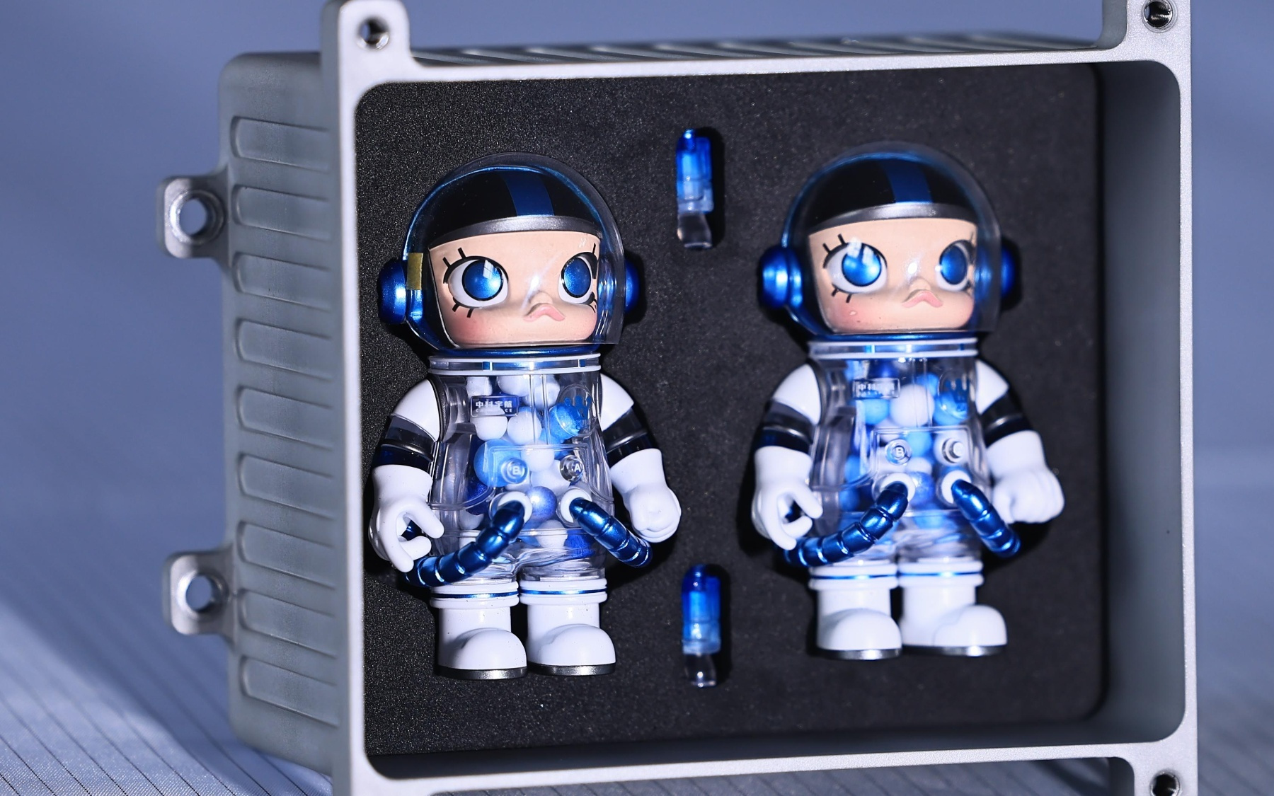 泡泡玛特SPACE MOLLY乘坐力鸿一号首次完成太空往返之旅