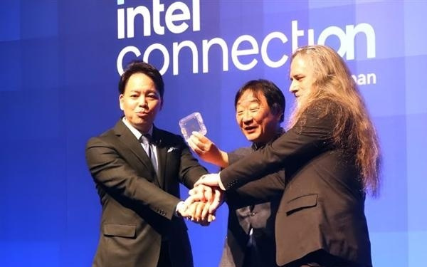 全球首秀！Intel首次展示ZAM原型：两大优势秒杀现有内存