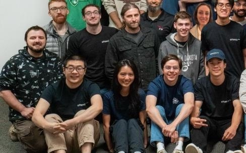 曾在OpenAI资助的企业挑大梁，这位芯片封装专家归国了