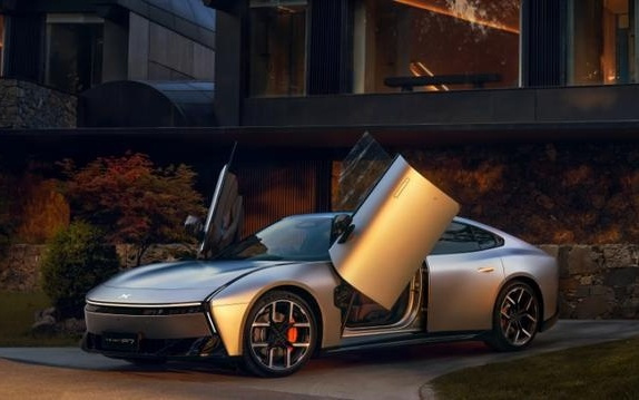 小鹏汽车：自我造血能力增强 二季度现金流超20亿元