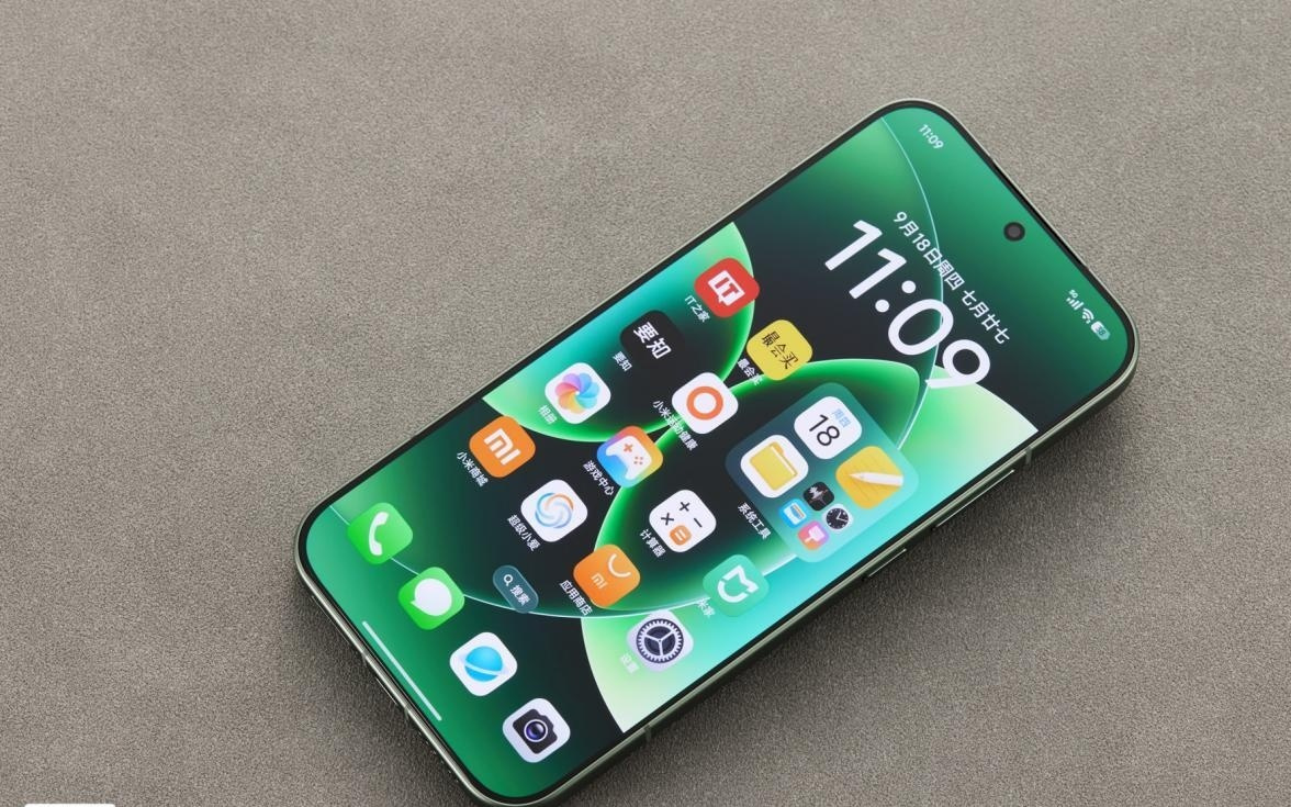 2025年底旗舰单品激活百万机型曝光，含小米17 Pro、华为Mate80