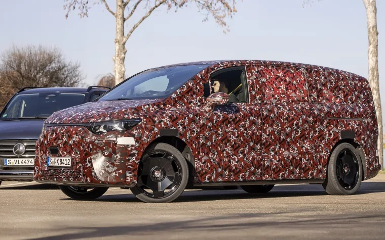 奔驰预告全新豪华纯电MPV VLE：能自动泊车、后轮转向