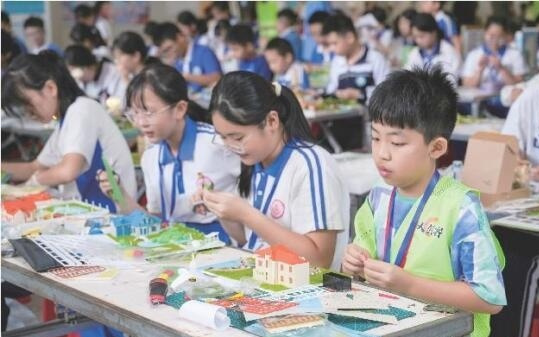 13万师生共创 人工智能赛项占比超四成