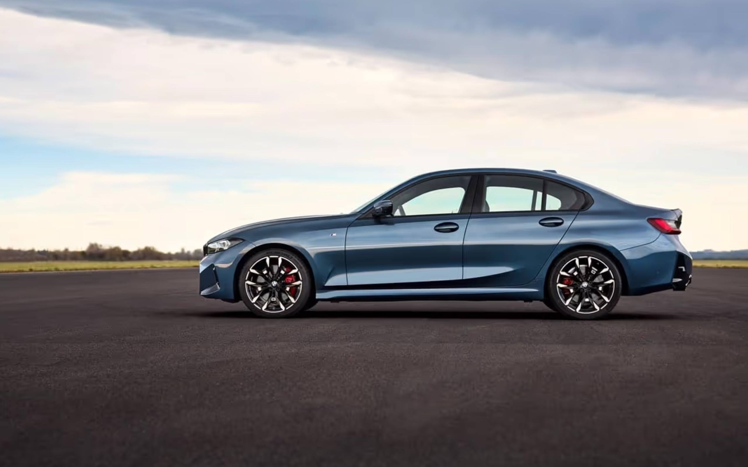 苦等十年，宝马终于了造出一款「能打」的纯电轿车