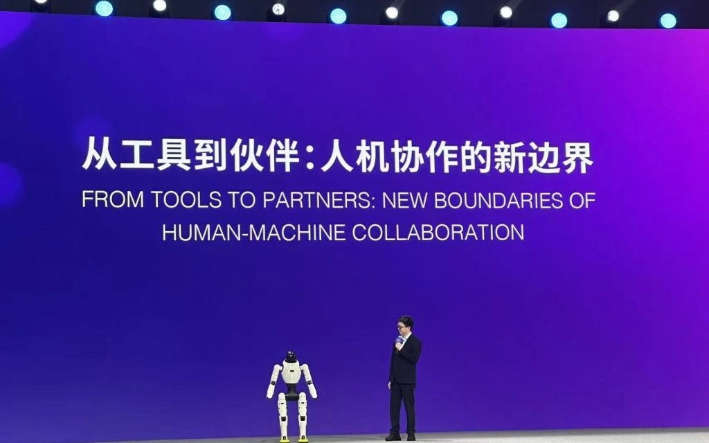 智元发布“灵渠OS”开源计划，稚晖君人机探讨：人类和机器是何关系？