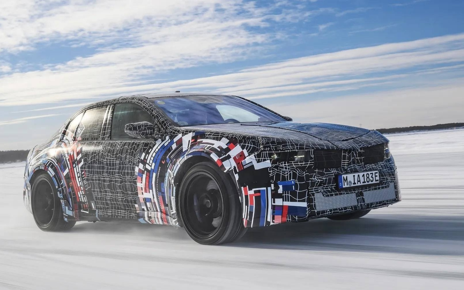 宝马官宣纯电 M3！搭载四电机系统，功率或超 1000 马力