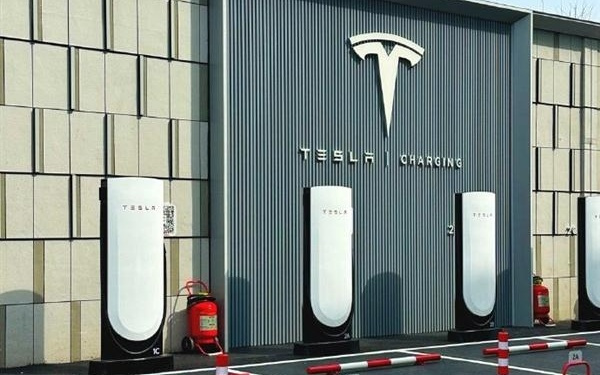 陶琳：特斯拉中国超充站突破2500座！多岗位正在热招中