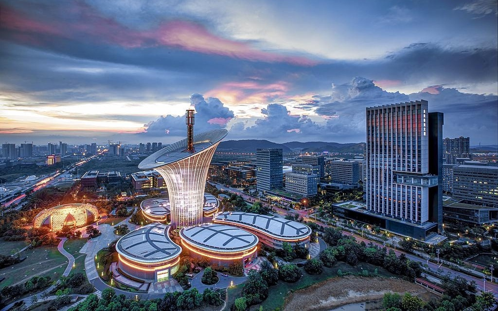 武汉：365 个日夜兼程，赋能 965 产业向新