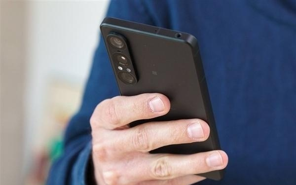 索尼下代Xperia旗舰手机首度现身！共三种型号