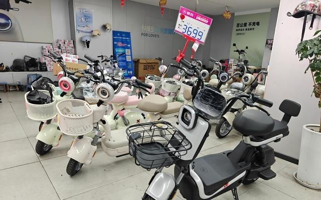 “史上最严”电动车新国标落地满月，南京有门店生意不如之前，消费者持币观望