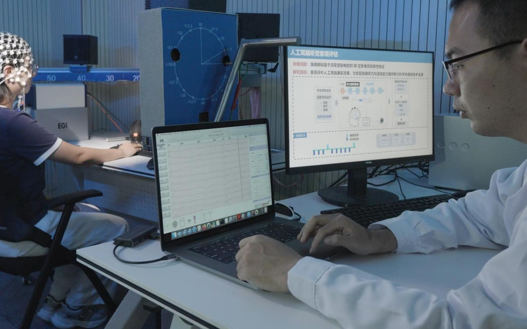 两会看“新” | 首次写入政府工作报告的脑机接口，有何发展看点？