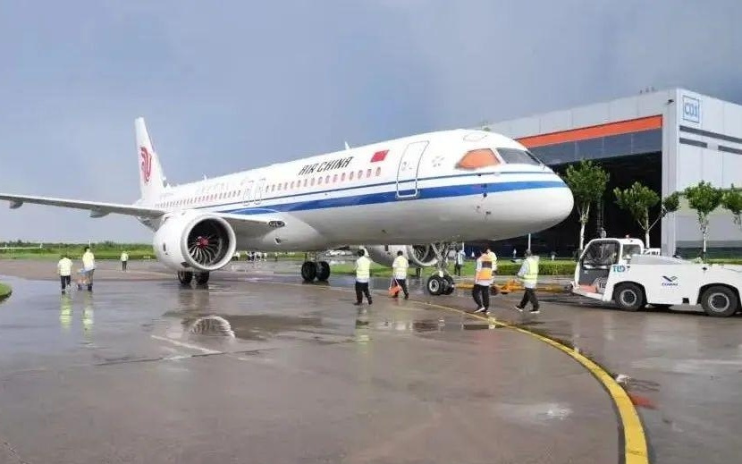 柬国航与中国商飞签署引进 C909 飞机合作谅解备忘录