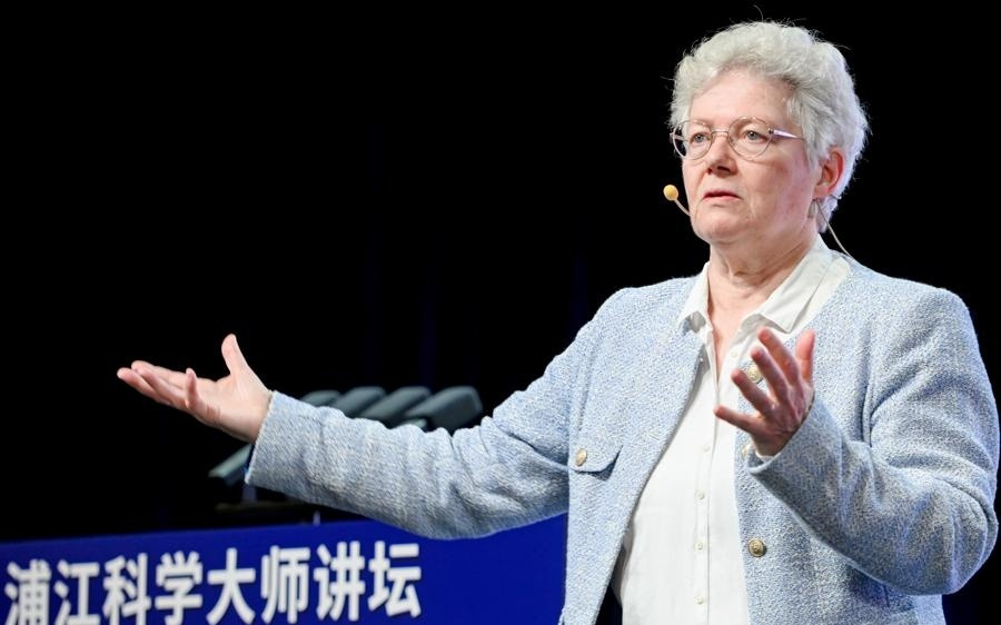 这是人类能掌握的最短时间尺度——她用40年追光，打开阿秒世界的大门