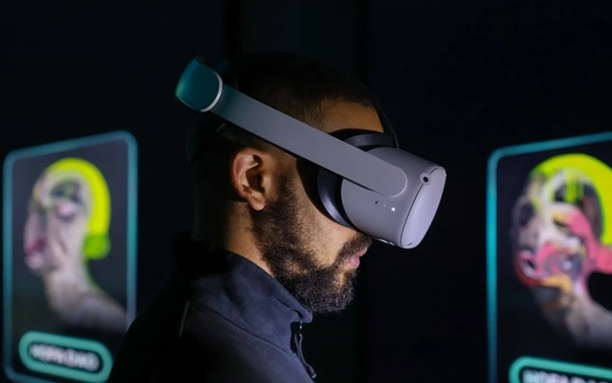 Meta爆砍元宇宙预算！扎克伯格要把钱拿去做AI眼镜了