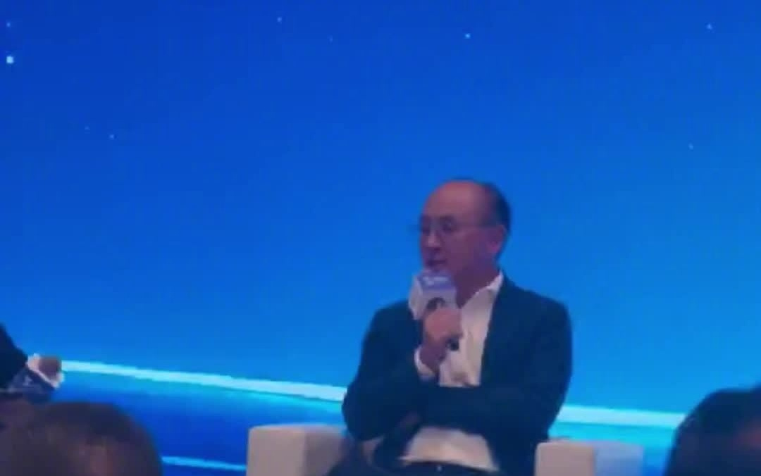 莲花集团 CEO 冯擎峰：讨论车规就是一种历史的倒退