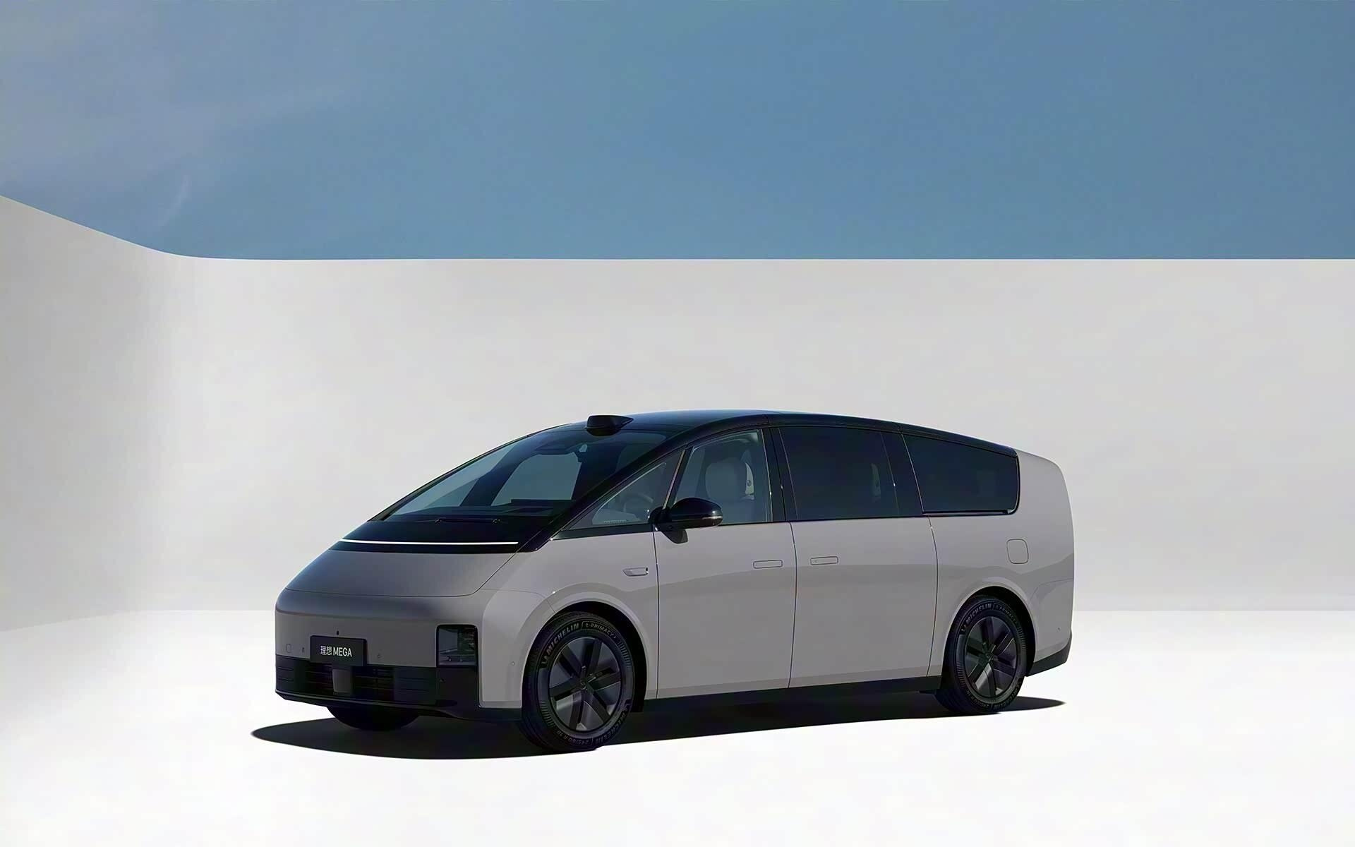 理想汽车被曝“大反思”：承认节奏变慢，后续产品或不再“套娃”