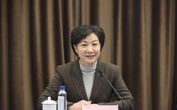 AI陆续“上岗”，如何让人不被替代？上海人社局长支招