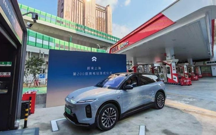 不仅能加油，还能换电和充电，上海加油站变身综合能源服务站