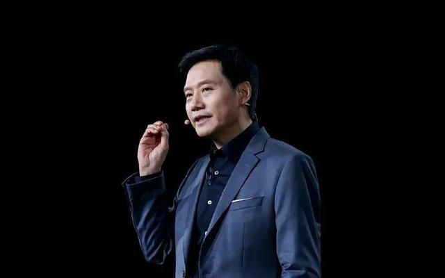 雷军发文称小米YU7获一辅助驾驶评价体系“白泽奖”