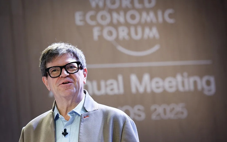 雷军回应小字营销：行业陋习，立刻马上就改；破防！腾讯元宝罕见辱骂用户，官方紧急致歉；杨立昆爆猛料：Meta模型靠作弊刷分上榜