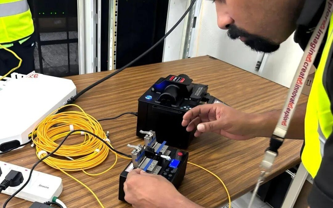 AI算力需求引爆光纤行业，中天科技引领“算力基建”赛道