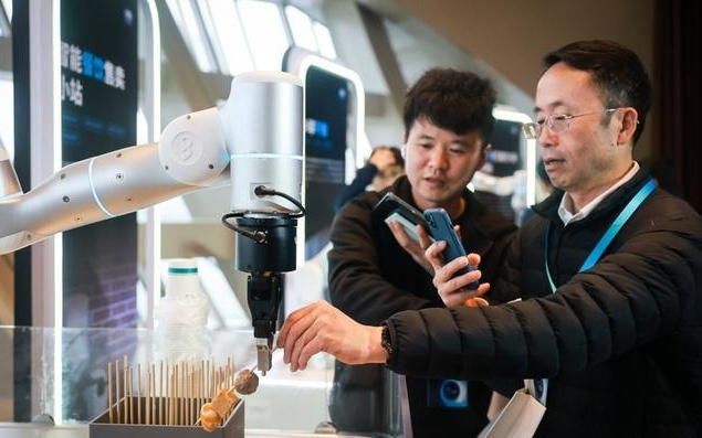 非夕科技新一代机器人变敏感了