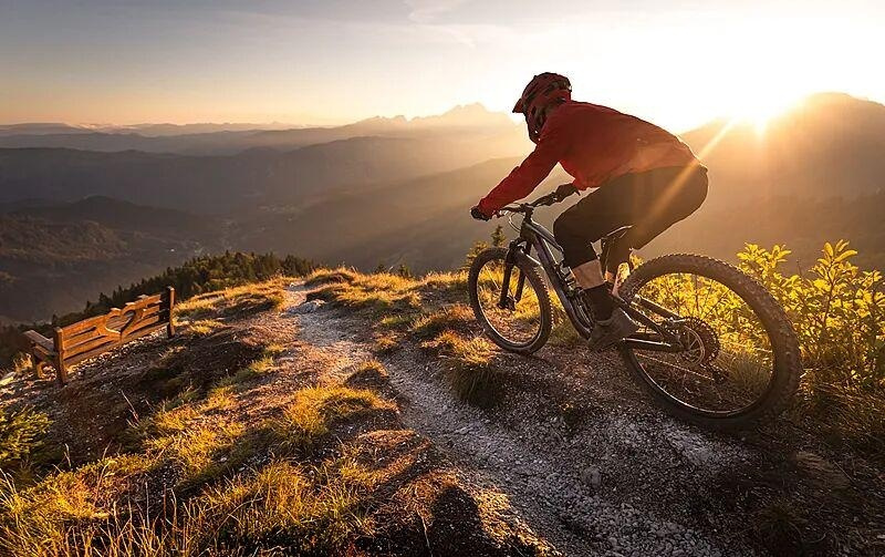 对话 MossCode：AI Native 的运动手表，估值 1 亿美金