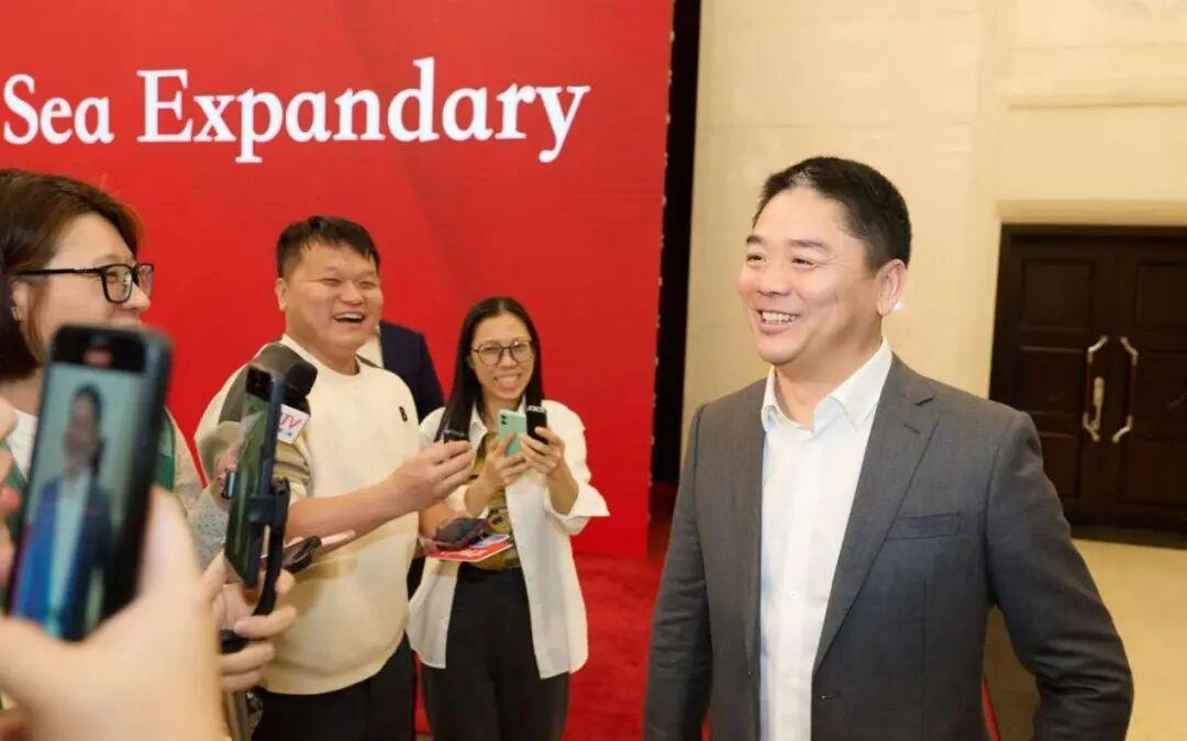 刘强东，投资50亿，进军游艇产业！