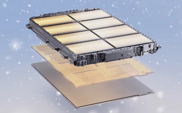 比亚迪闪充打破“不可能三角”：充的快 不伤电池还能保障安全