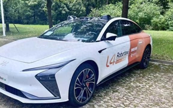 直达上海迪士尼乐园，Robotaxi专线将开启试运行