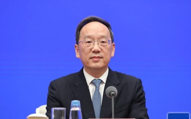 工信部部长回应新能源汽车等行业非理性竞争：可能毁掉一个产业 绝不容忍