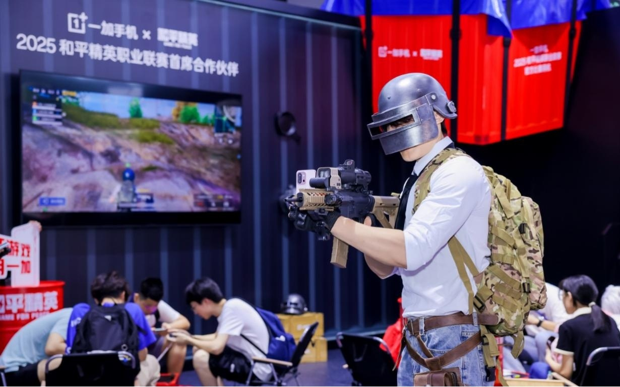 一加亮相2025ChinaJoy，高通高管现身展台