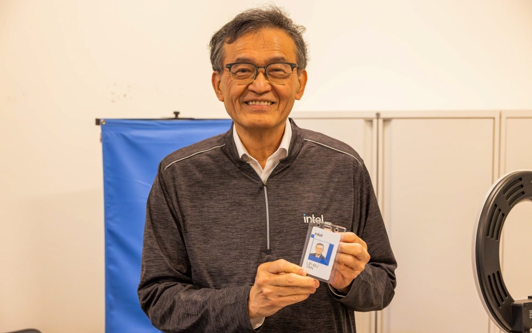 奥特曼连夜挖走英特尔CTO！AI首席突然叛逃，陈立武被迫亲自挂帅