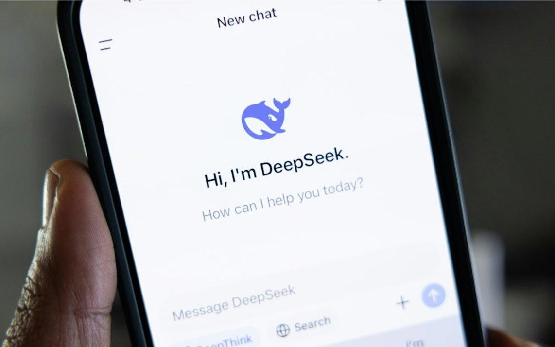 V4 发布前夜，DeepSeek 被曝寻求至少 3 亿美元融资