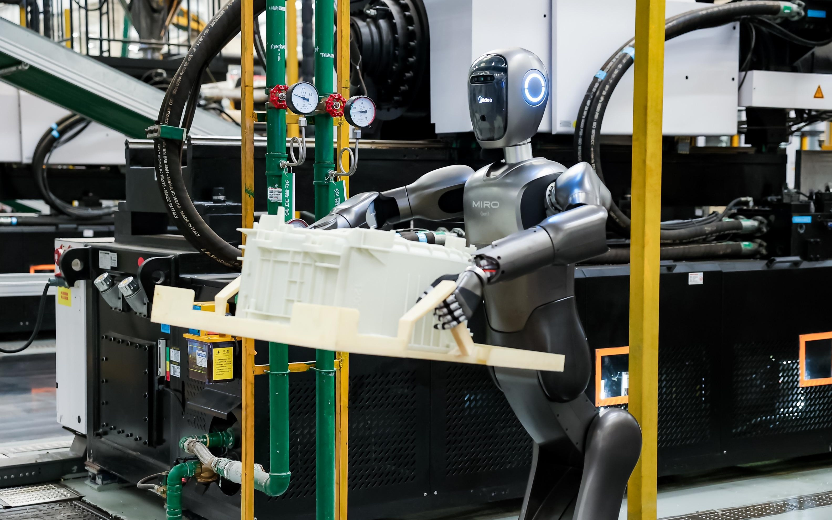 工业智能体“进车间”：中国制造业把AI用在“刀刃”上