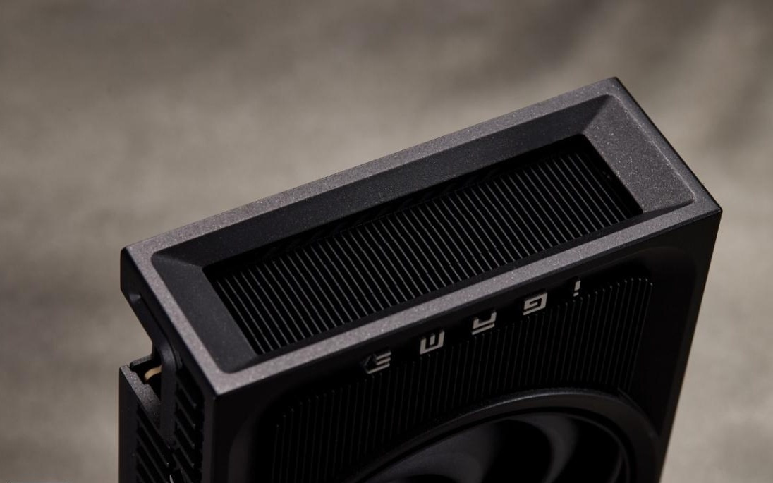 七彩虹RTX 5060 Ti Mini OC显卡评测：小巧又强悍，ITX机箱绝配