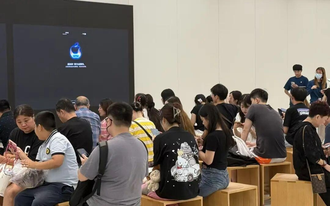 iPhone17预售，苹果官网崩了