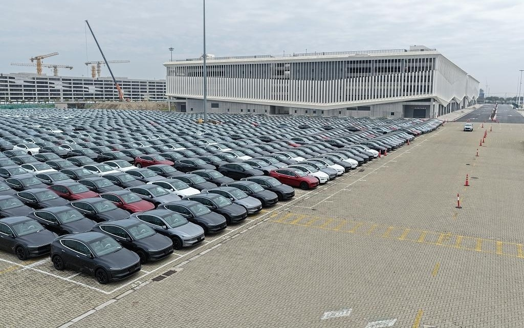 特斯拉一季度全球交付35.8万辆不及预期，股价跌超3%