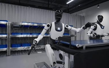 让机器人拥有“本能”，北京人形开源VLA模型XR-1全链条生态