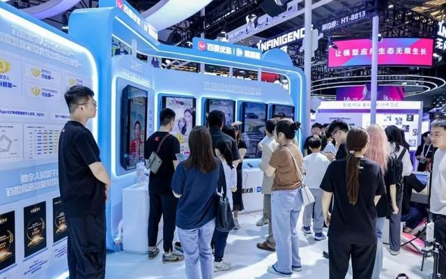 WAIC 2025，我们闯进了超级头部主播的“造星梦工厂”NOVA
