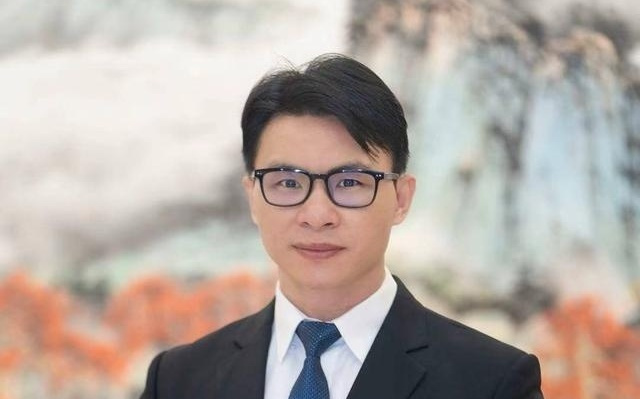 从两会“高频词”看国家战略 如何抢占“人工智能+”行业风口？｜两会深一度