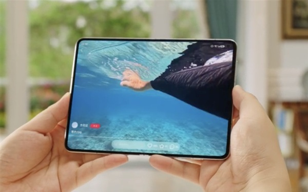 全球首台大阔折手机！华为：Pura X Max今日开启预订