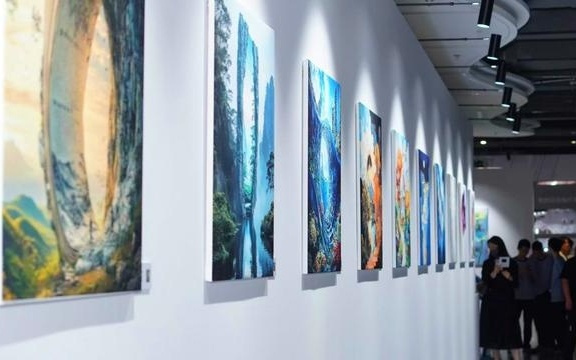 艺术遇到科技——AI绘画主题展亮相郑州