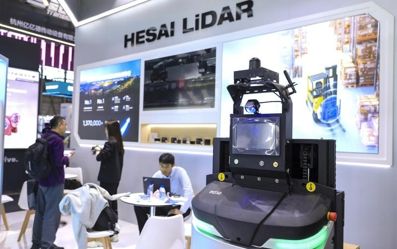 美议员加戏：别用中国的了，万一打起来…