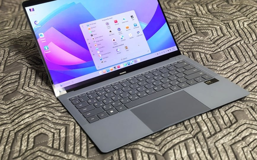 TrendForce：存储器与处理器双涨，900美元主流级笔电恐提价40%