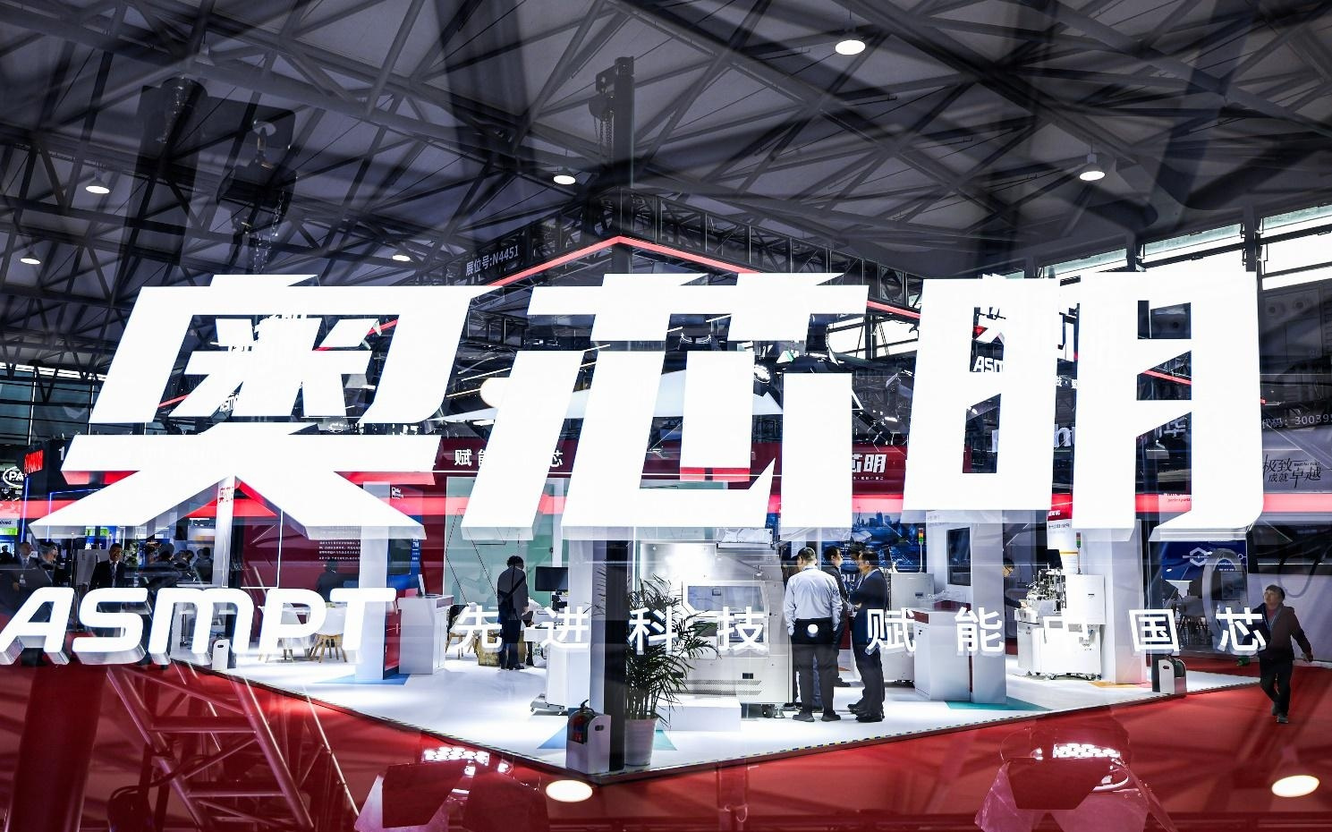 “嵌入式协同”破局：奥芯明许志伟解读AI时代的中国半导体设备之道