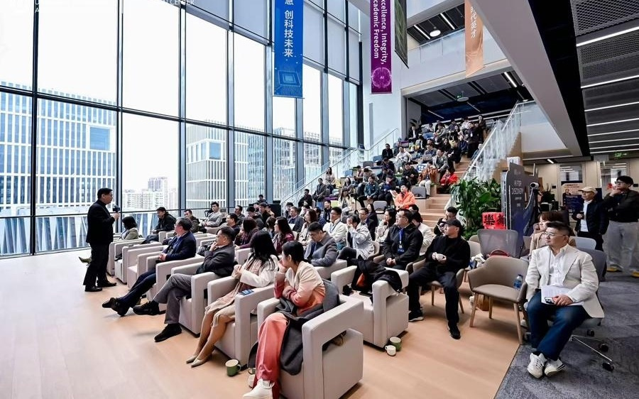 “龙虾”全网刷屏，这场峰会揭秘AI如何重写科学语法