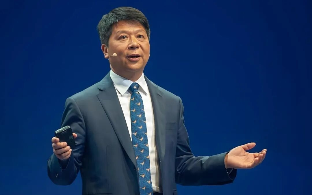 华为郭平：我们处在剧变的洪流中，不能靠情怀来占领市场