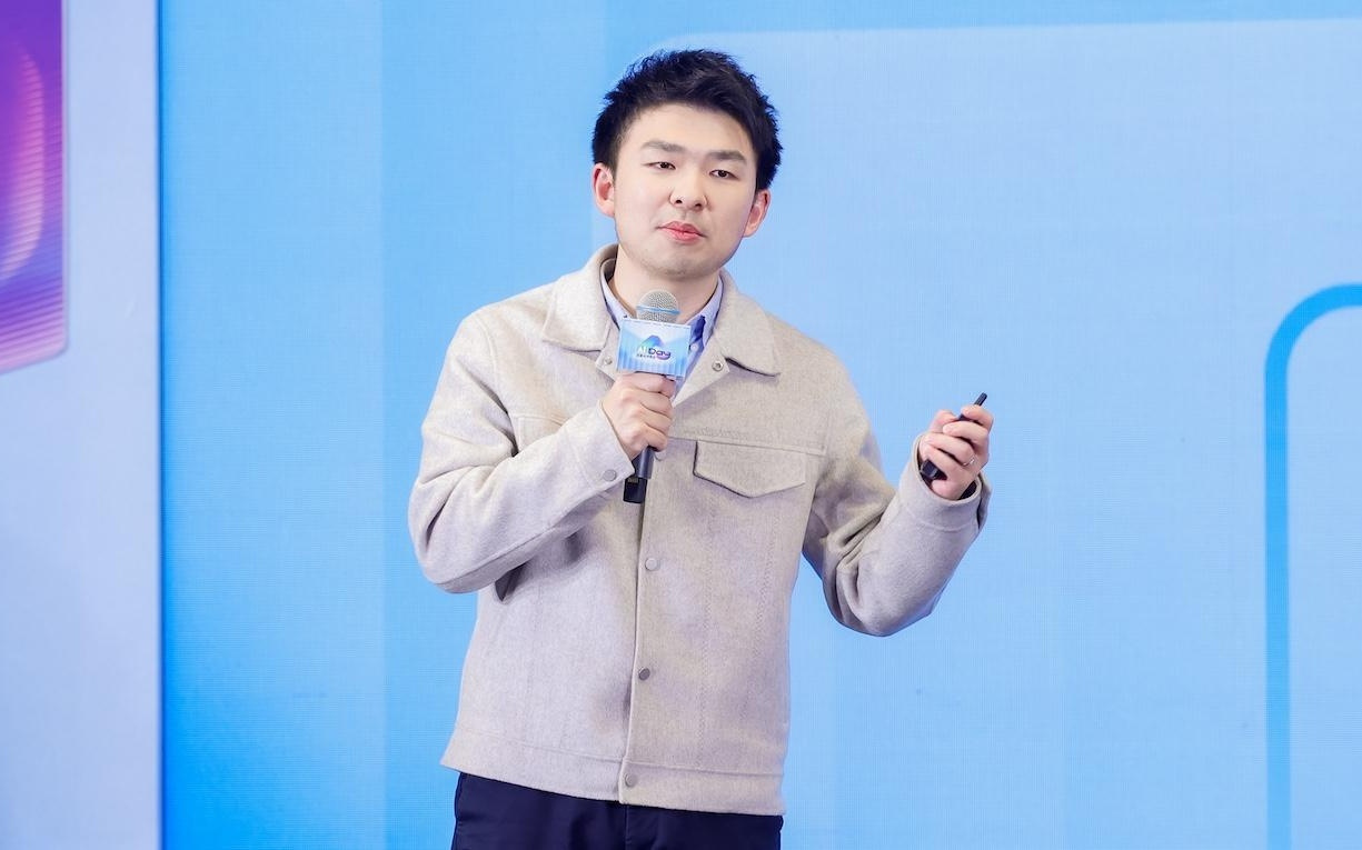 除了搞无人驾驶，AI还能让车跑得更远了？